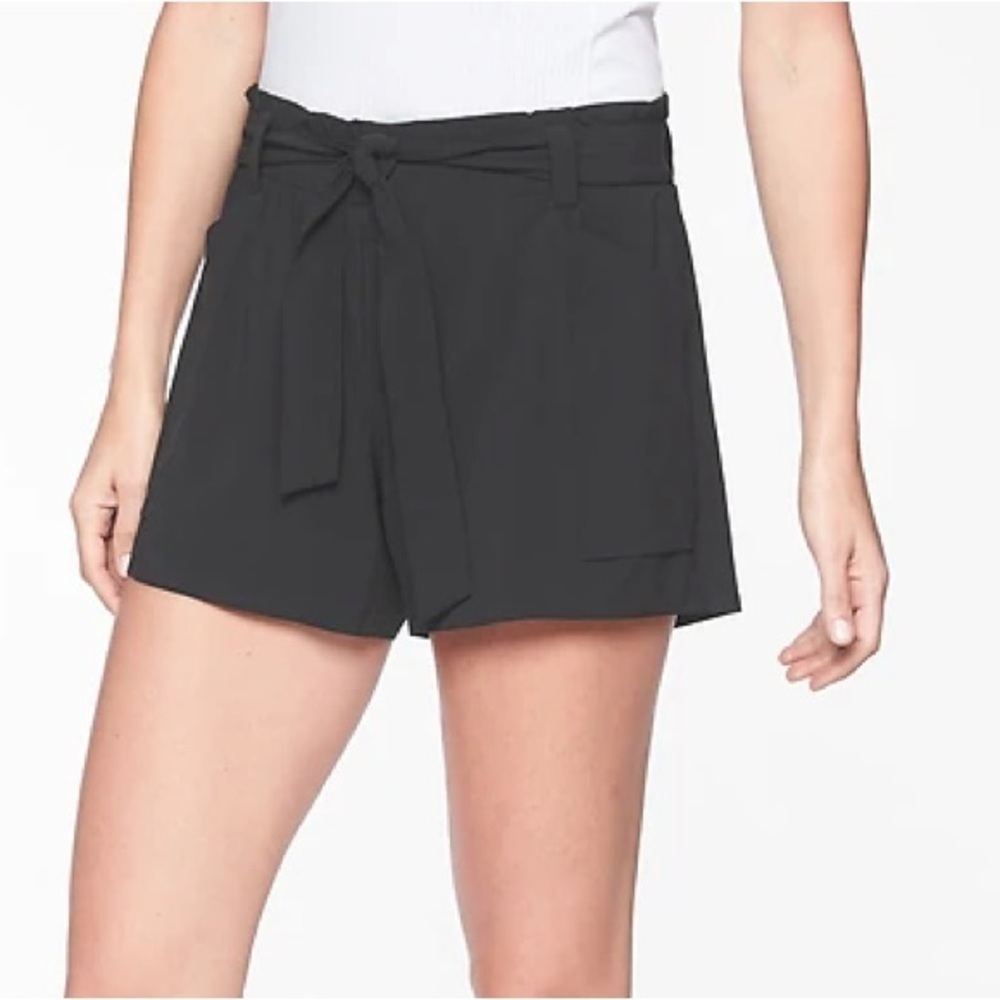 EUC - Athleta Skyline Short - Size 22